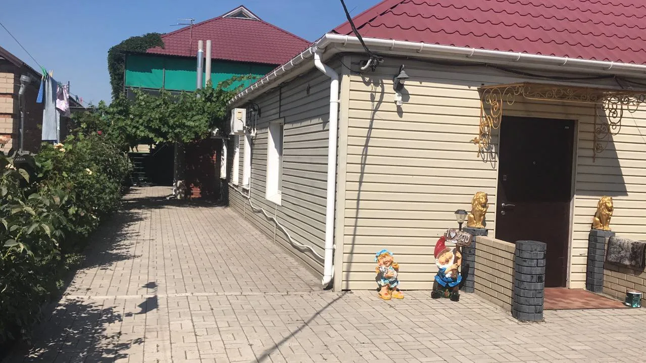 🌴 Бердянск, Слободка. 🏡 Сдам номера для отдыха, ул. Толстого, 75.

🔥🔥🔥 Цены от 800 рублей

💦 К