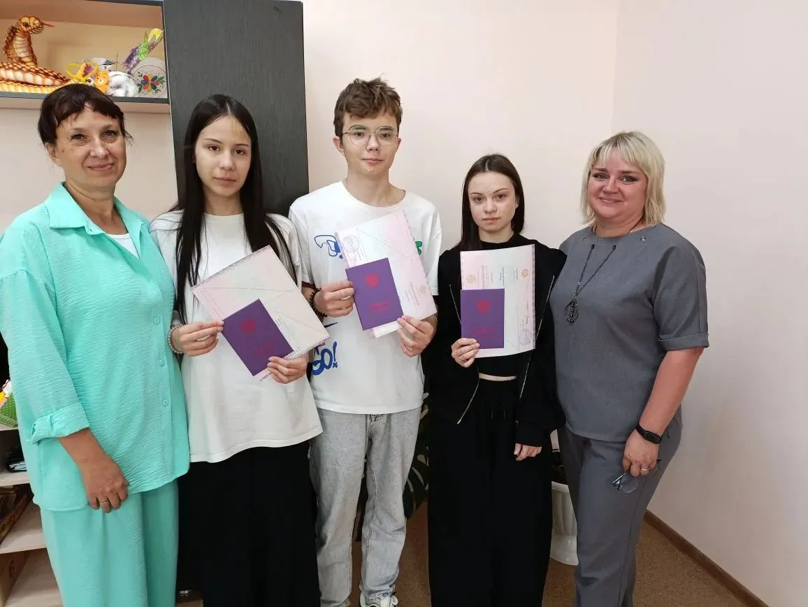 В Саткинской школе-интернат выпускникам вручили аттестаты об основном общем образовании

В школе-инт