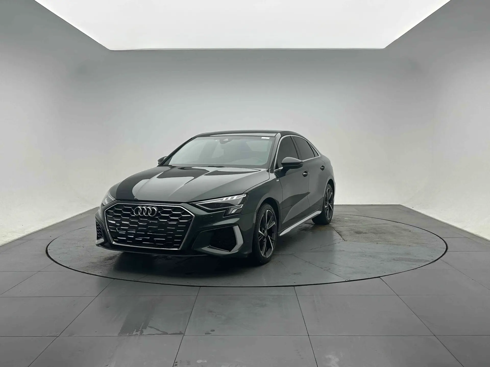 🇨🇳 AUDI A3L 35 TFSI FASHION SPORT