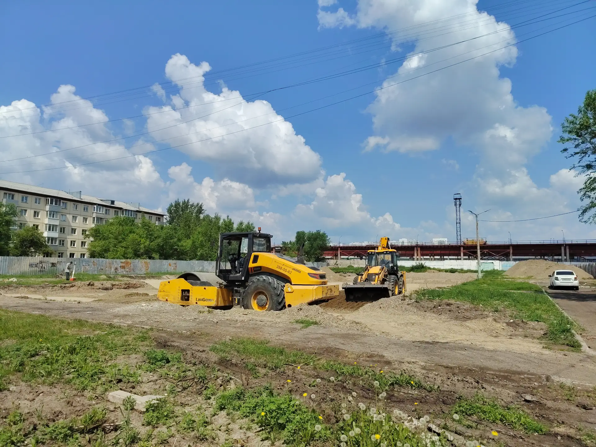 Для 76-ой школы готовят площадку под основание модульного здания