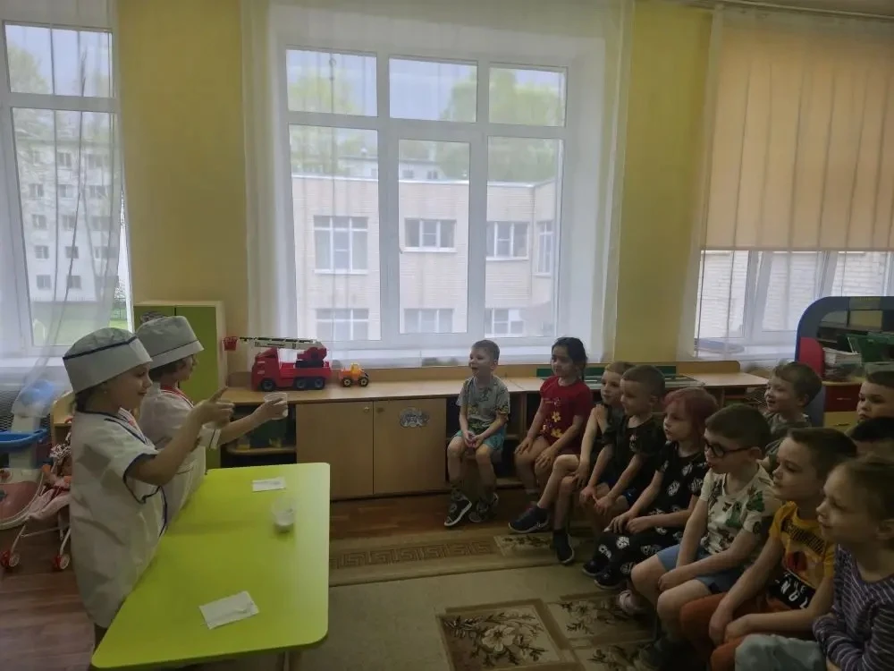 Воспитанники старшей группы №2 дошкольного отделения 2-26 отправились в "Лабораторию чудес".🧪   Дети