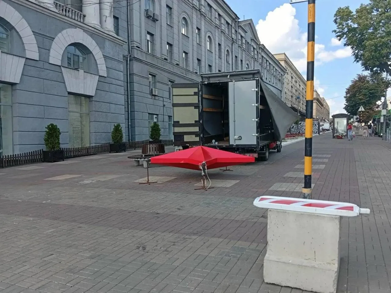 В Курске "Звезду" с улицы Ленина перенесли в сквер на ул. Звездной.