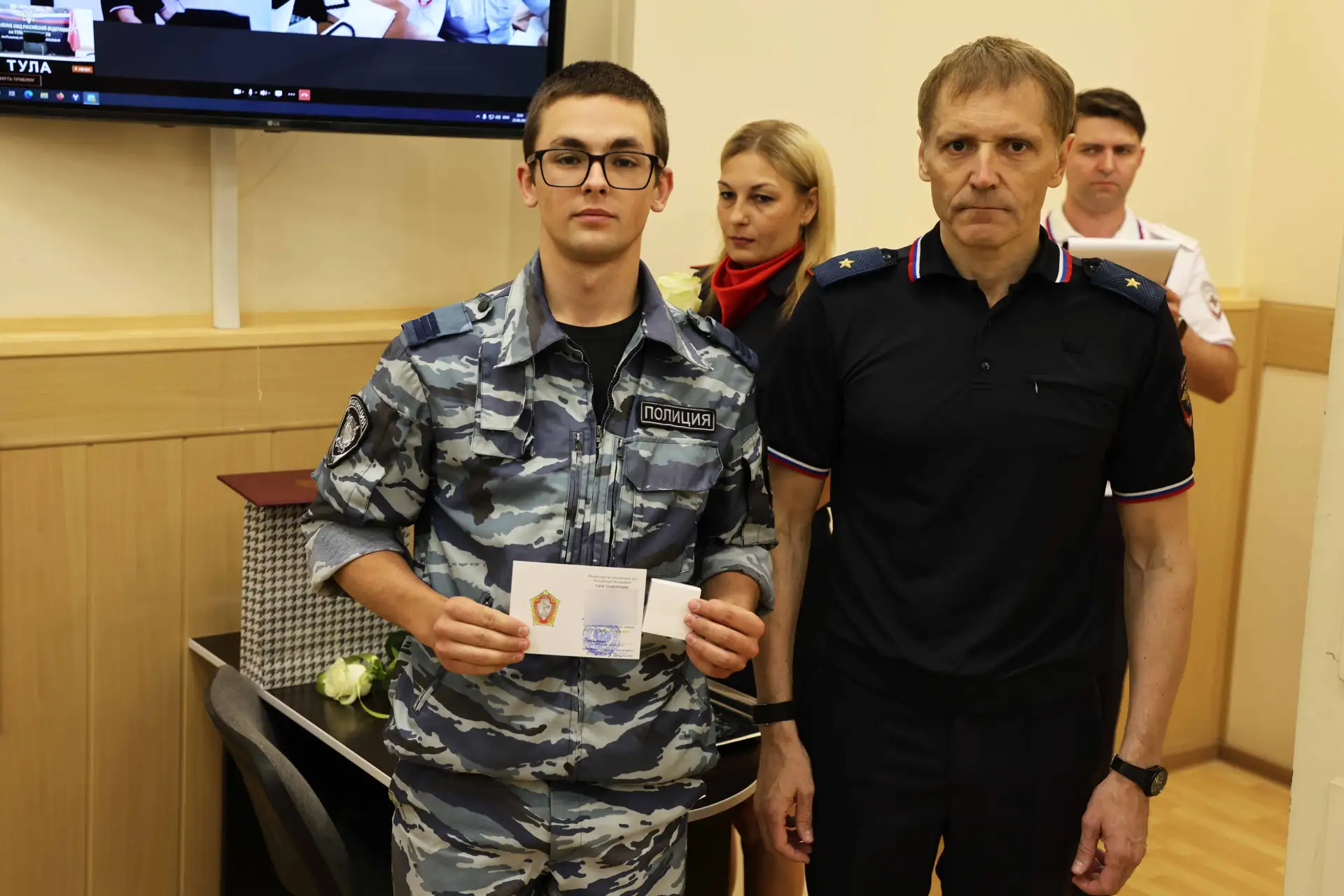 В УМВД России по Тульской области состоялось торжественное награждение сотрудников кинологической сл