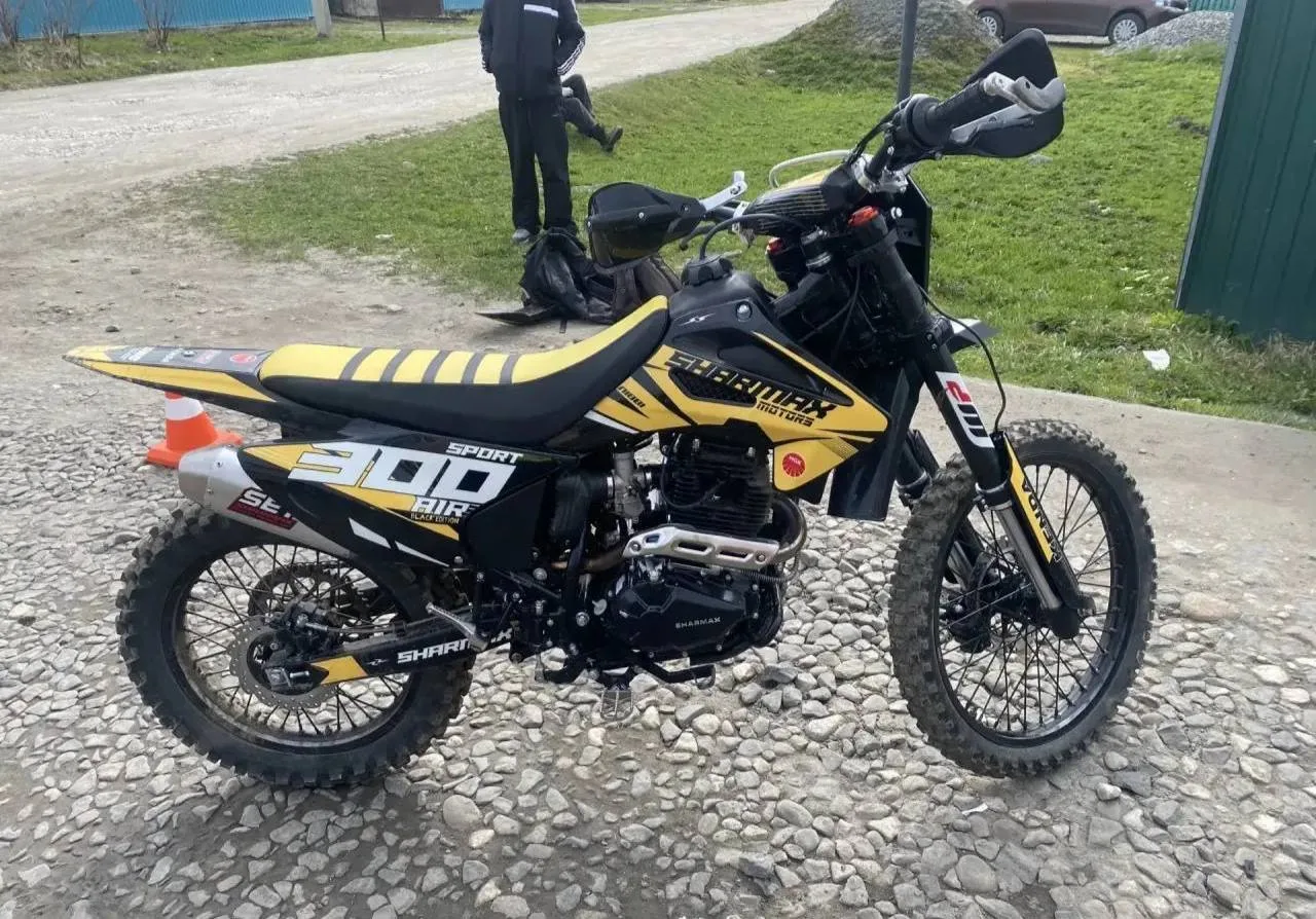 🏍 В Утулике 15-летний питбайкер врезался в кроссовер.  Итог аварии — перелом руки и больничная койка