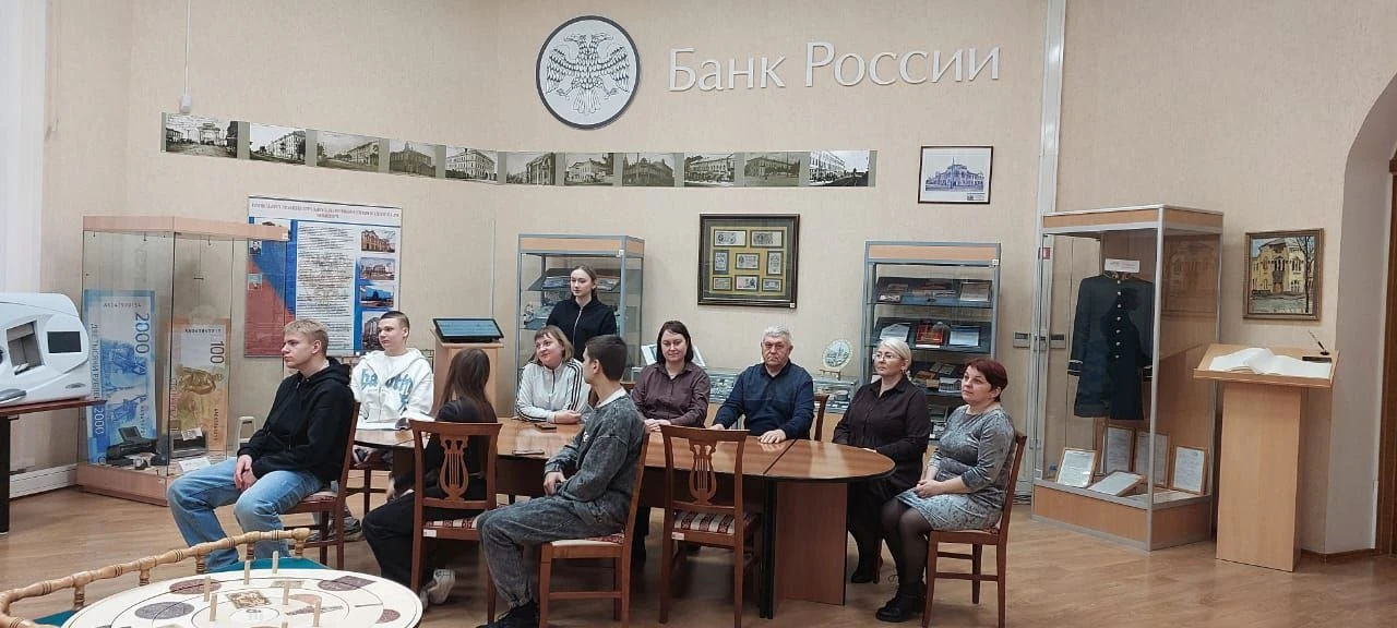 Со вместно с работниками Большесолдатского районного суда,обучающиеся МКОУ Большесолдат...