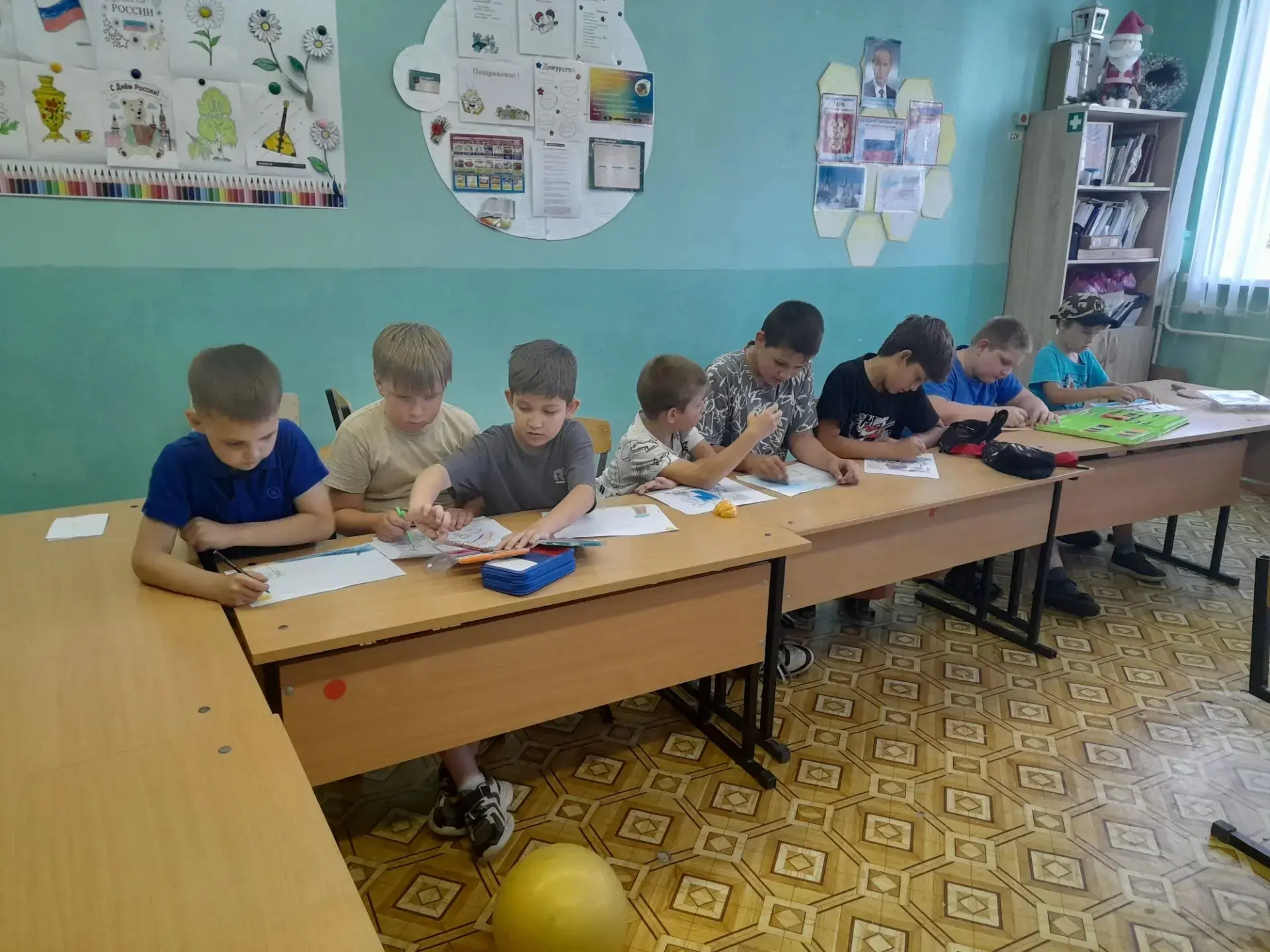 🧠💪 Ум в кубе, сила в движении! Как прошёл наш день в пришкольном лагере?
В нашем пришкольном оздор