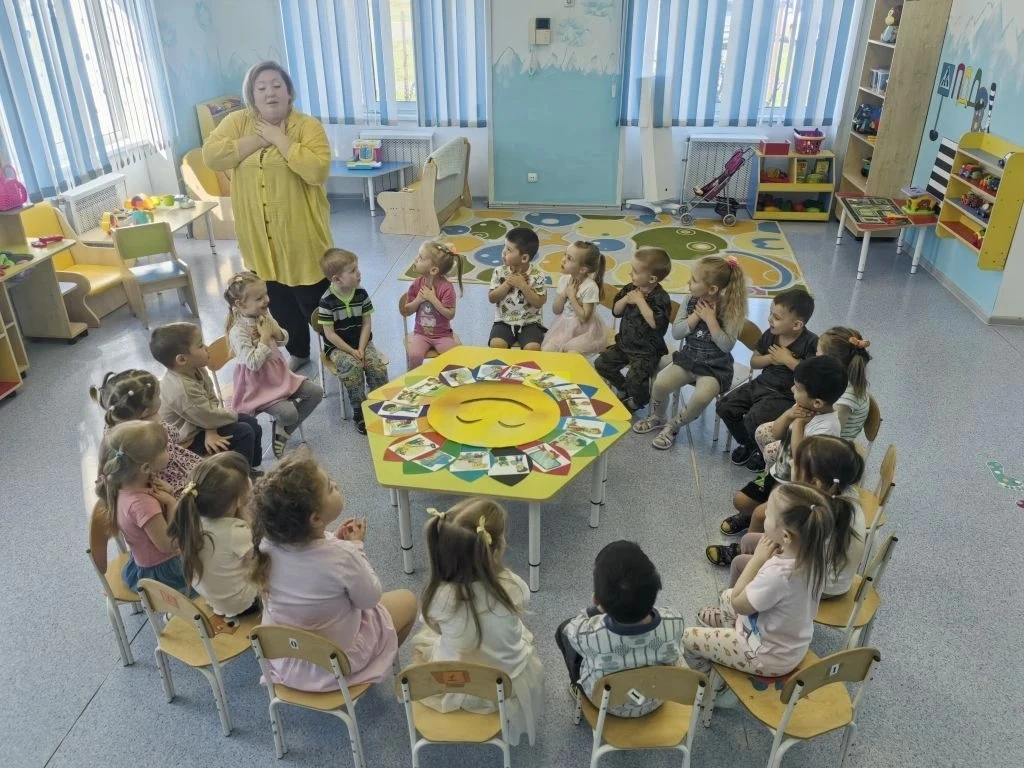 Добро растет и расцветает у нас!🌸💧  Наш дошкольный уровень – это не просто место для игр и занятий, 