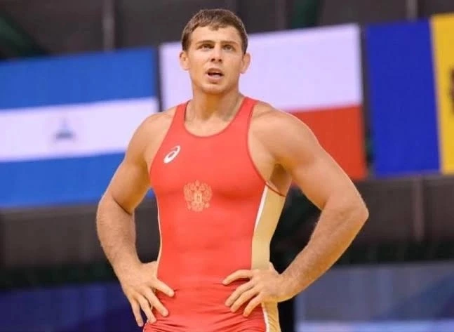 Мельников, Бичурин, Бамматов и Юнусов выиграли выставочные схватки в Тамбове