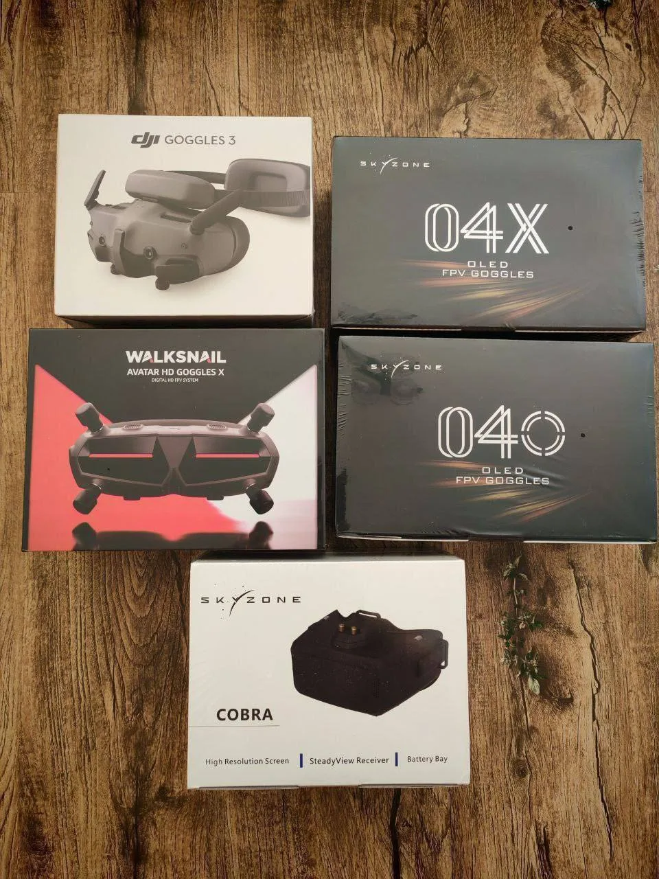 ТОПОВАЯ подборка очков на 2026 год 👈

1. DJI Goggles 3 
~44 100 ₽

2. Skyzone 04x 
~38 520 ₽

3. Wa