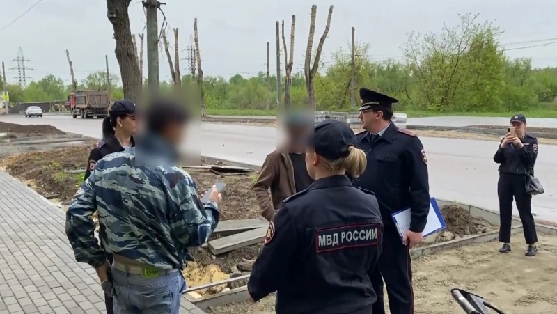 В Орловской области за месяц выявлено 40 нарушений миграционного законодательства  Полицейские прове