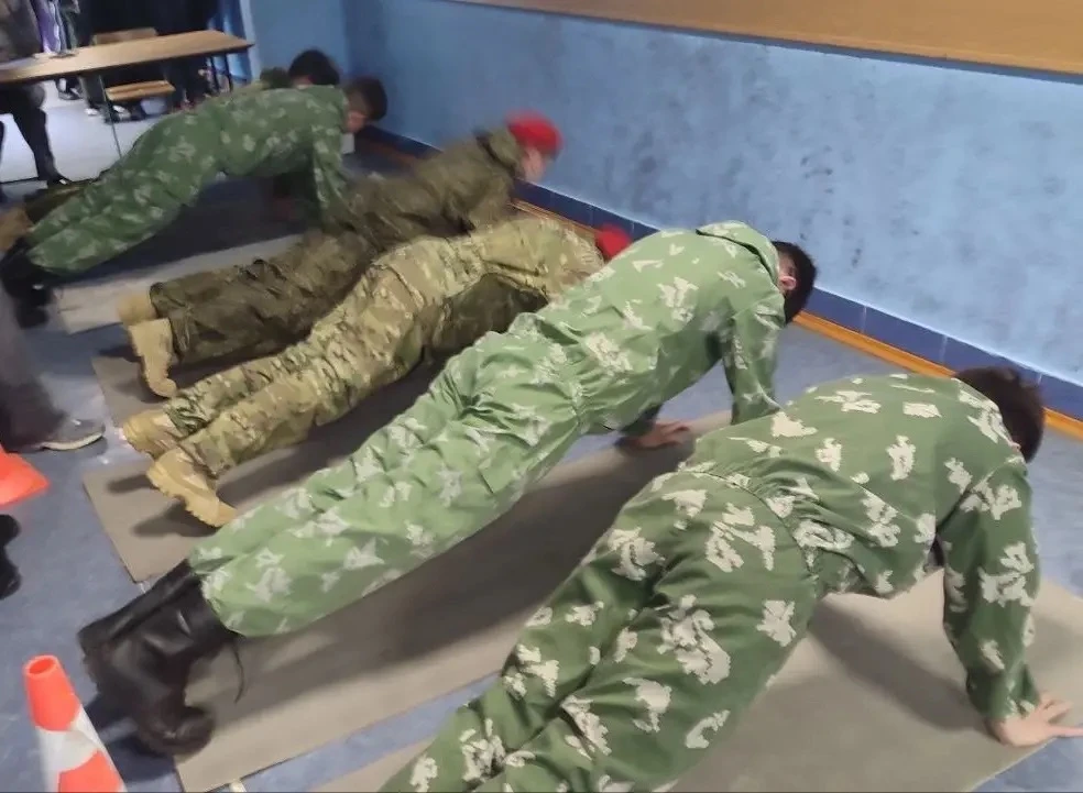 💪 «Пламя» в строю! Старшая группа билась достойно.  Старшая группа отрядов «Пламя» и «Рубеж» (МОУ СО
