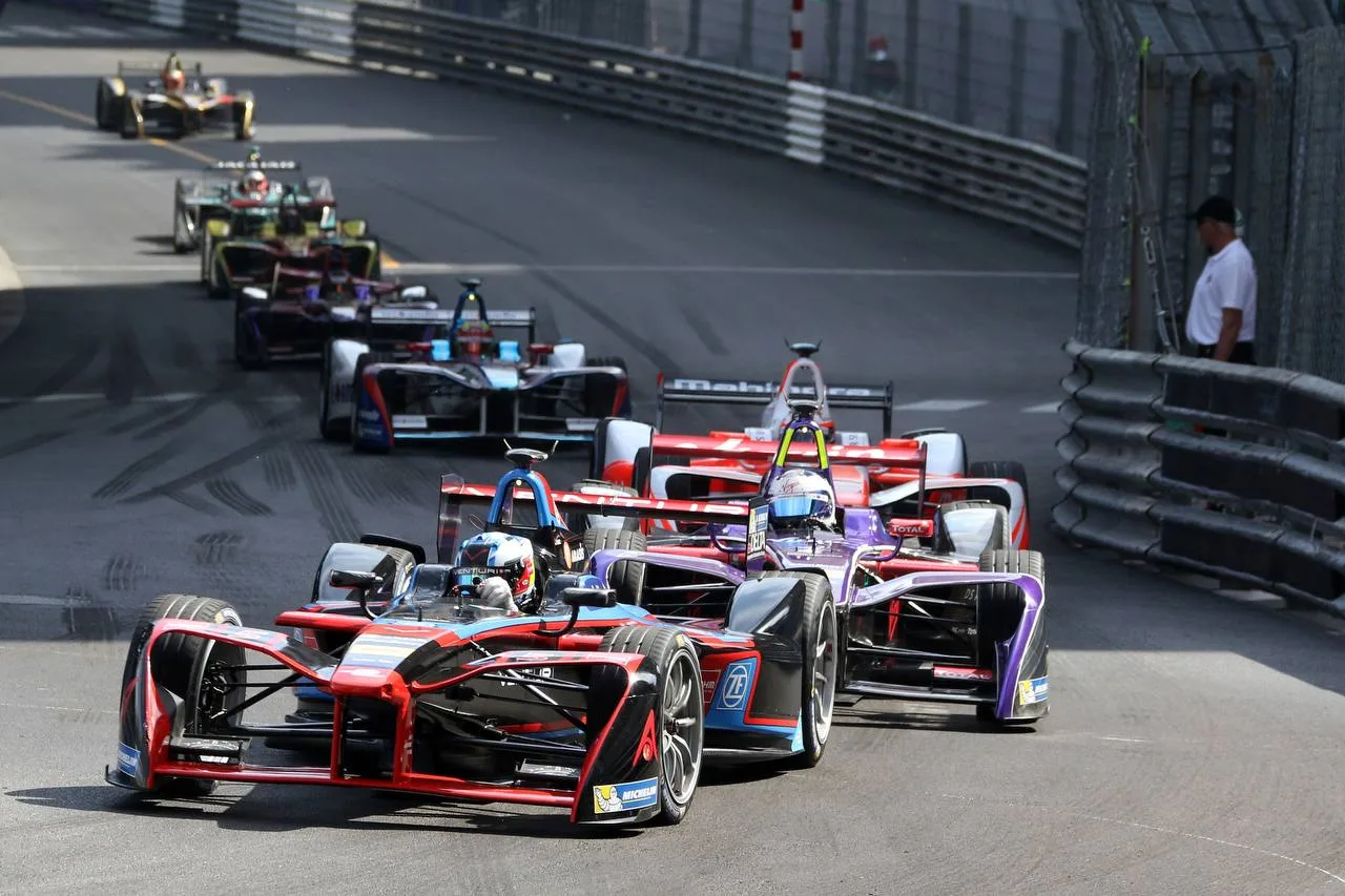 🏎️ Финал «Формулы-1» в Абу-Даби пройдёт по плану