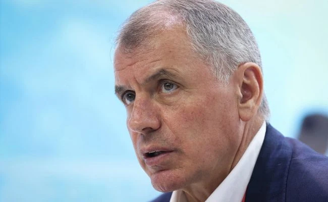 Залогом мирного урегулирования вооруженного конфликта на Украине могла бы стать смена власти в этой 