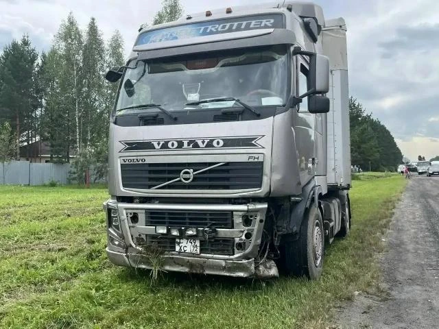 Два человека погибли в страшной аварии на тюменской трассе