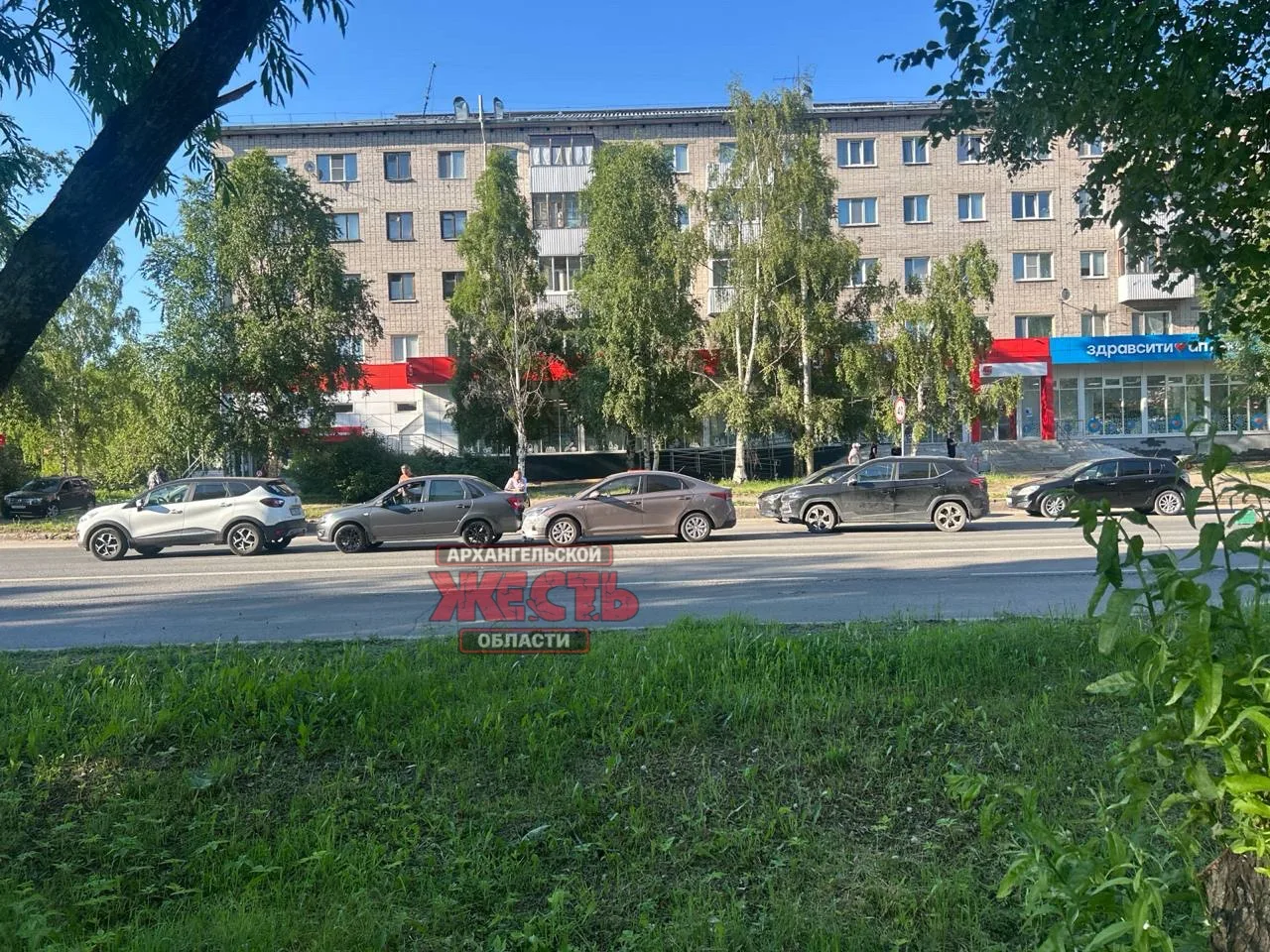 Обводный 22, паровозик из 4х машин. ДТП.