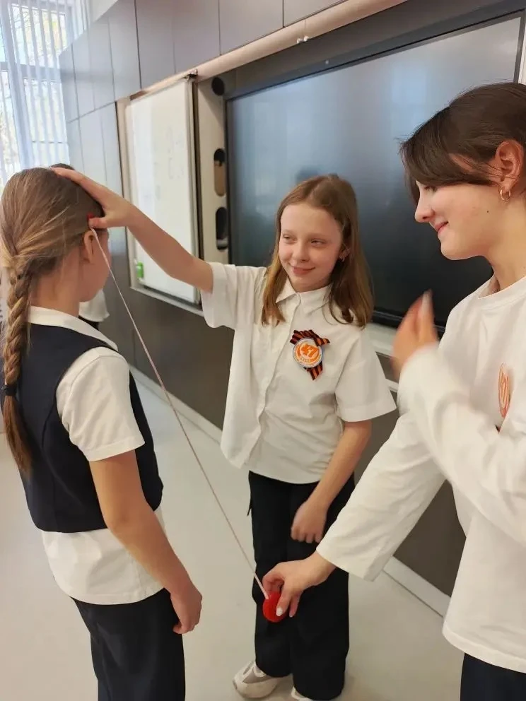 🔨 Уроки труда: школа жизни для наших учеников!🧵✂️  Уроки труда (технологии) — это не просто занятия,