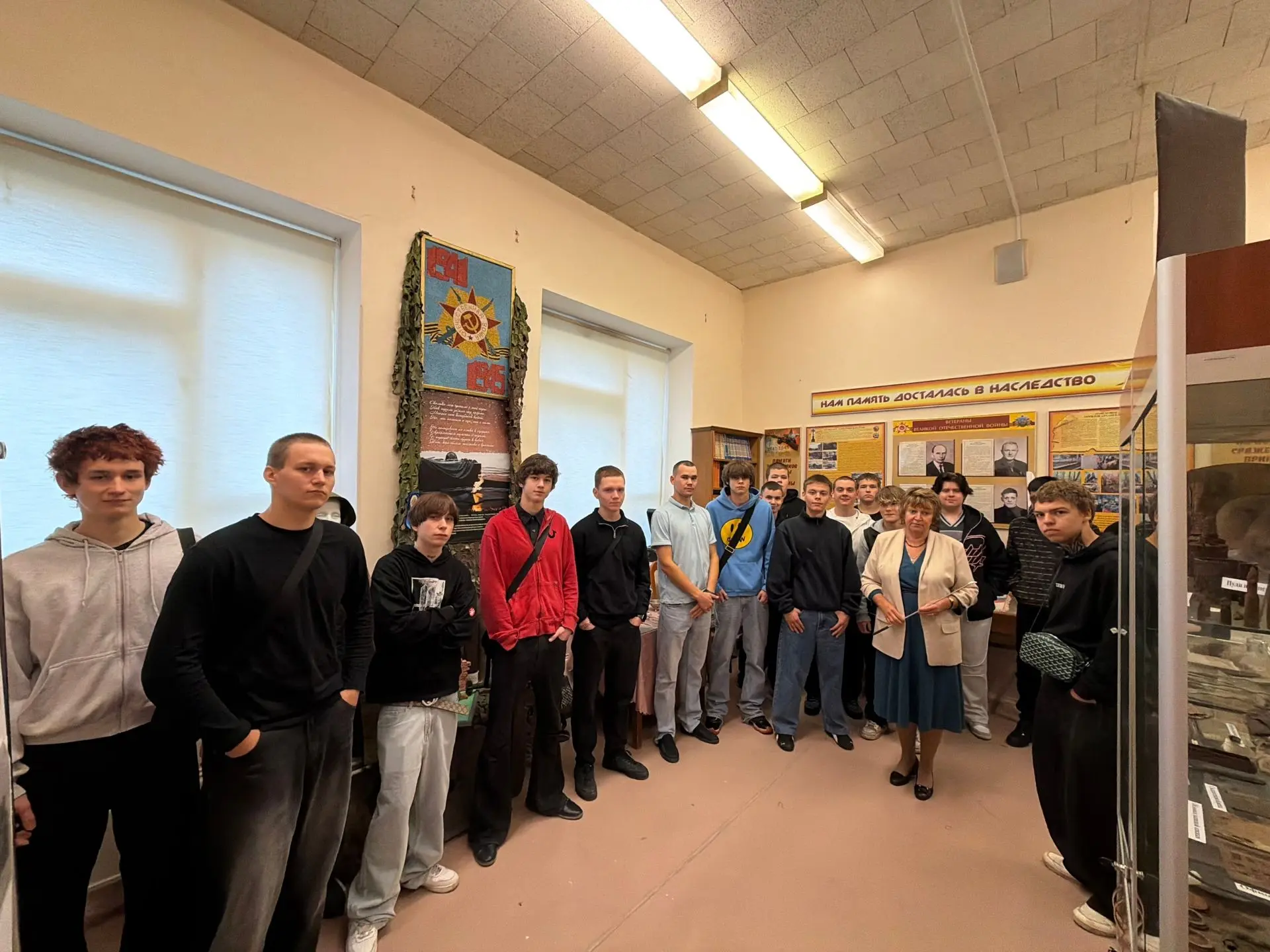 3 сентября-отмечается День Победы над милитаристской Японией и окончание Второй мировой...