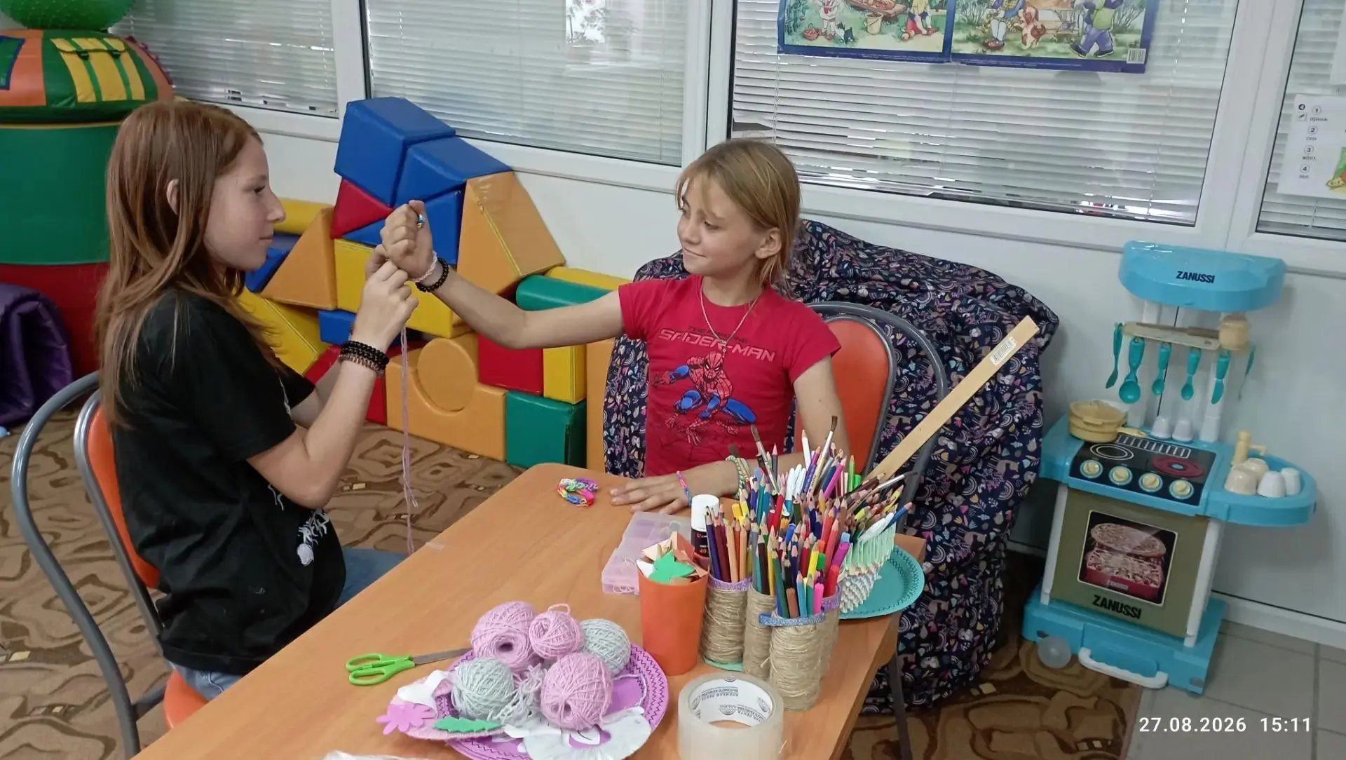 👪 В Семейном МФЦ прошёл  мастер -класс по плетению "Чудо из резиночек". Браслеты стали...