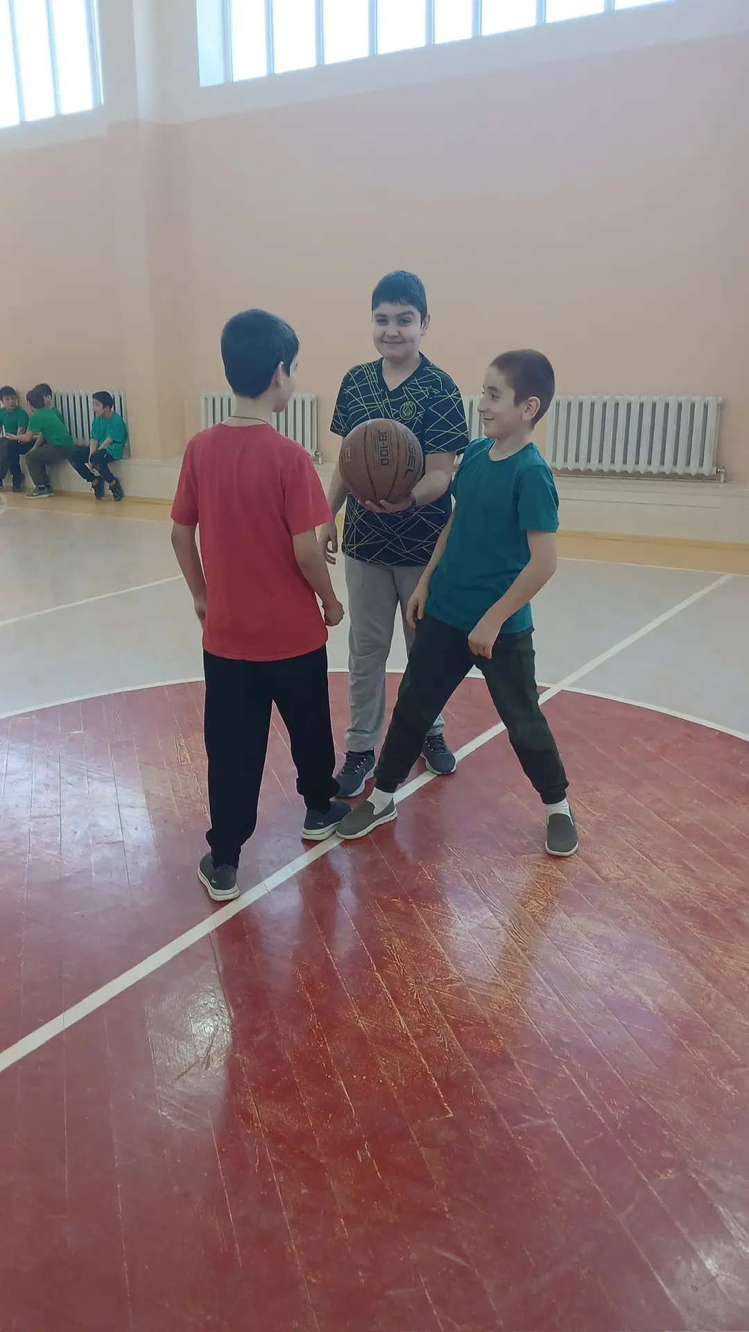 Баскетбольный турнир среди учащихся 4-х классов, приуроченный ко Дню защитника Отечества В рамках пр
