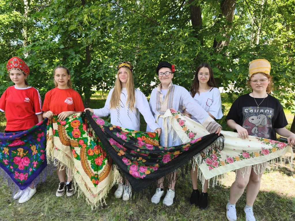 "Моя Россия": Орлята в ЛДП "Дружба" отпраздновали День России  🇷🇺

В преддверии такого важного пра