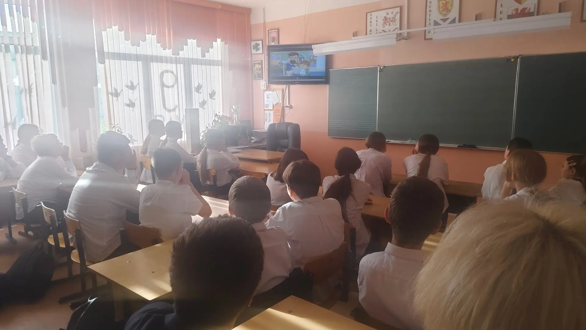 ✅Очередное занятие цикла «Моя семья» посвящено семейный быту в больших и малых городах. Наша задача 