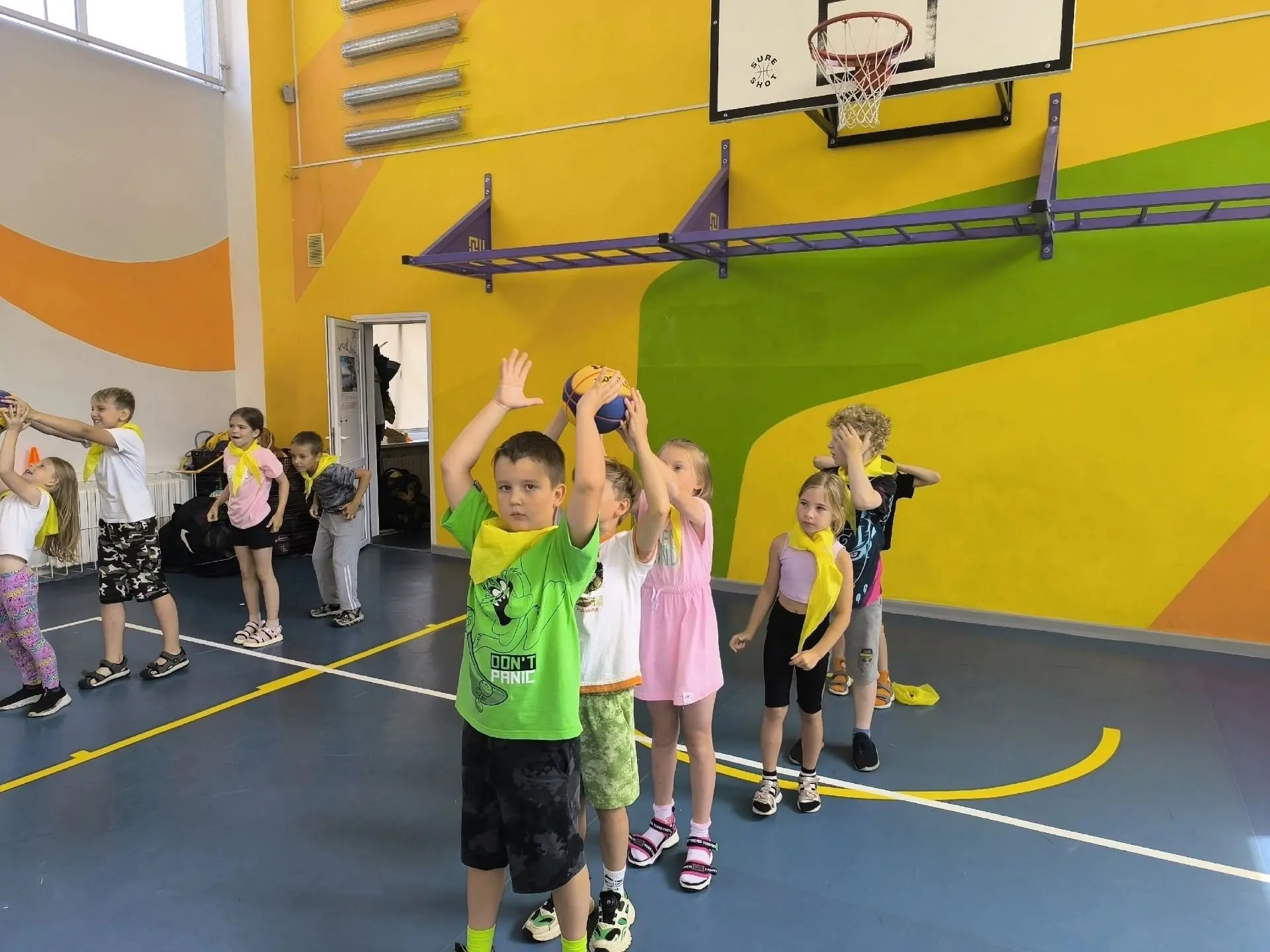 ☀️ Сегодня в лагере был насыщенный и полный сюрпризов день! 
📏 Провели итоговую антропометрию: дети