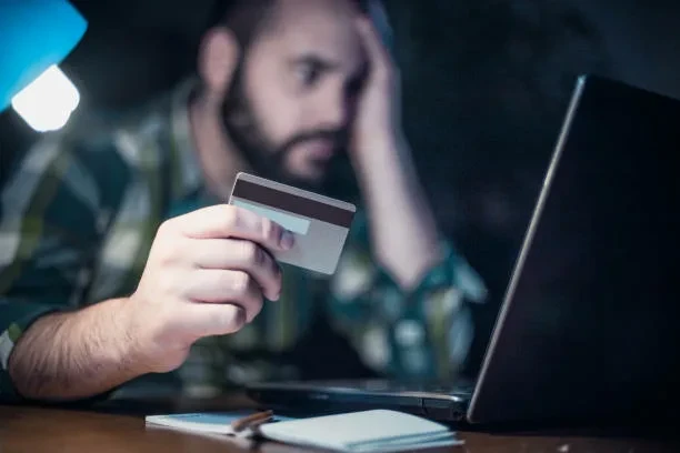 💳 В Тоншаевском округе сосед оформил кредиты на имя односельчанина