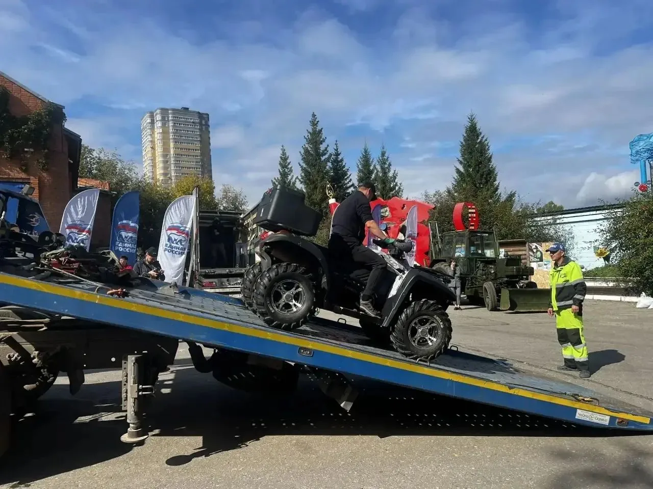 Единая Россия отправила из Чувашии гуманитарный груз бойцам СВО
