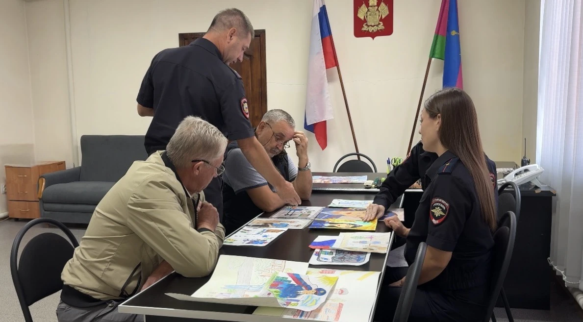 ✍️Подведены итоги районного этапа Всероссийского конкурса детского рисунка «Мои родител...