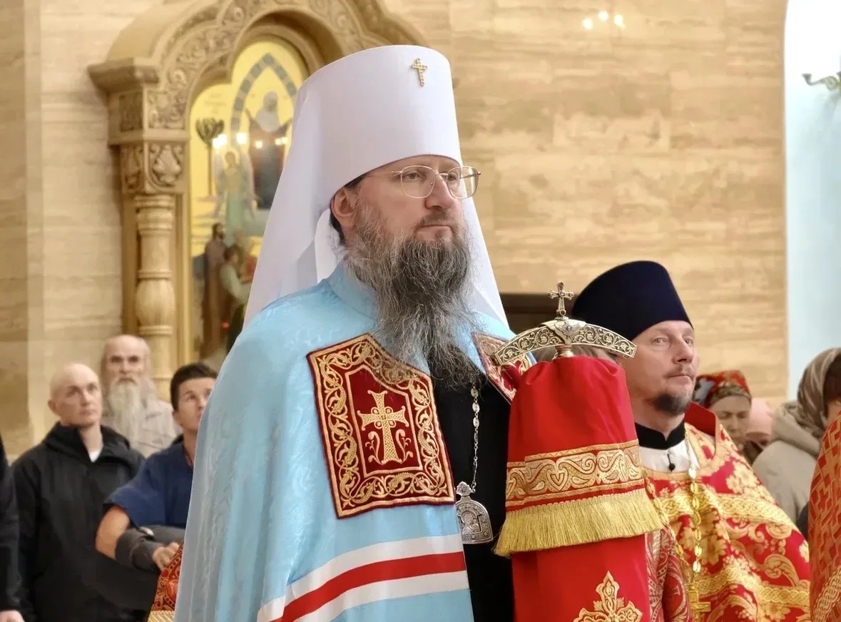 Литургию в Неделю о расслабленном в главном храме Приморья совершил правящий архиерей