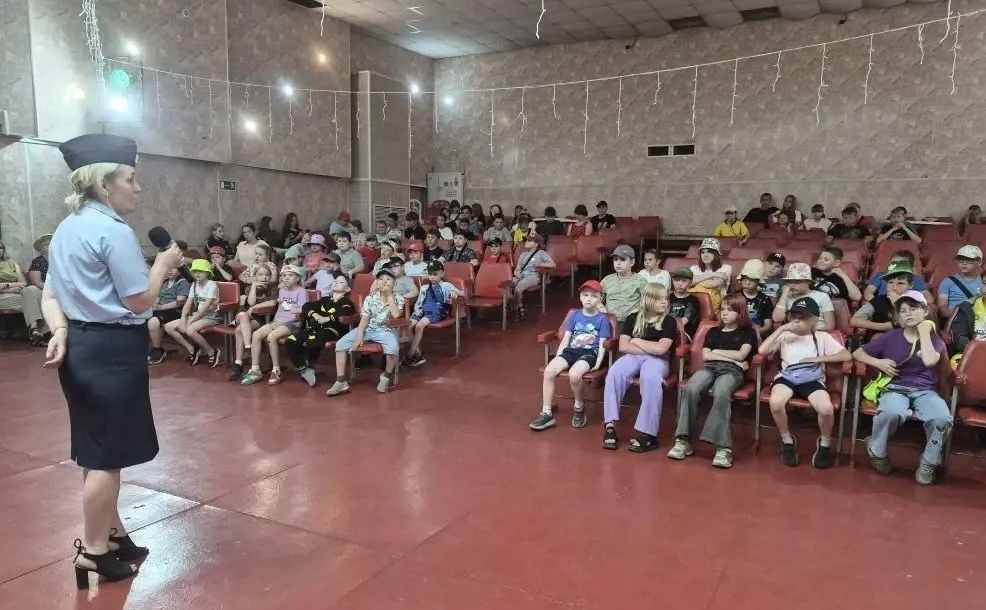 Сегодня в нашем пришкольном лагере состоялась важная встреча! 
Мы обсудили одну из самых серьёзных п