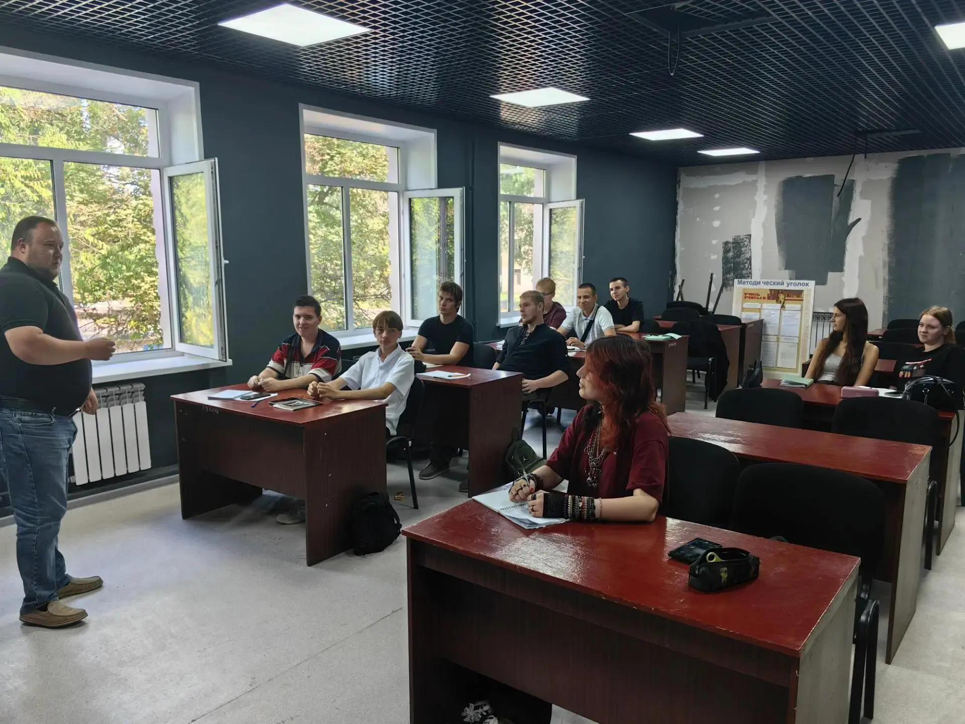 4 сентября, Денис Сидоренко, депутат Шахтерского муниципального совета провёл встречу с...