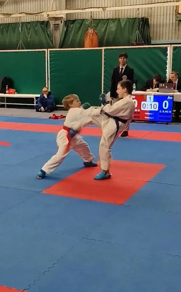 🥋 Про наших маленьких чемпионов!  В рамках Открытого турнира Клуба каратэ №1 прошли соревнования по 
