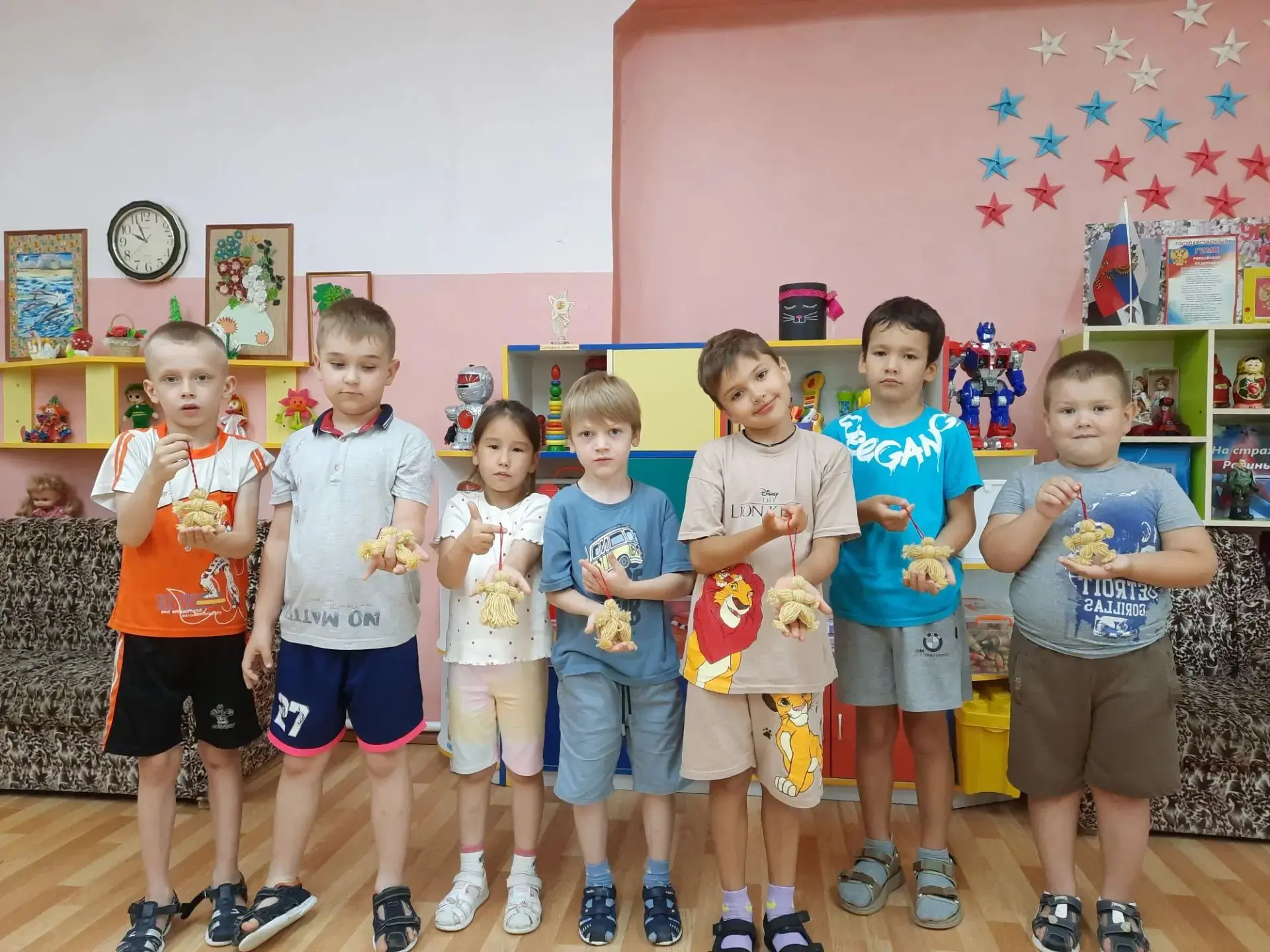 2026 - Год единства народов России🇷🇺👫🌈🌞🤝
Художественное конструирование
"Славянская кукла Март