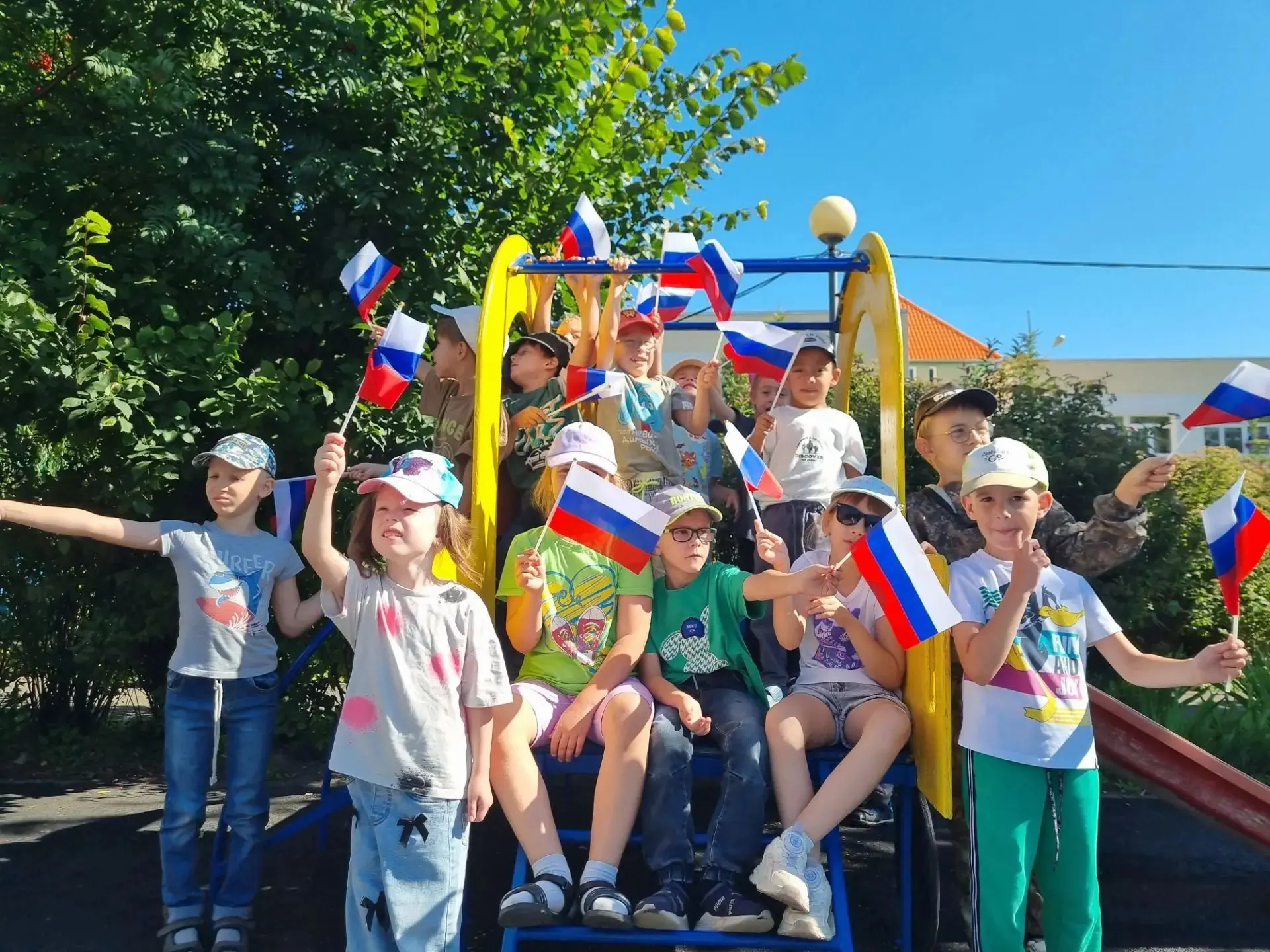🎉🇷🇺 День флага: праздник, который запомнится! 🎉