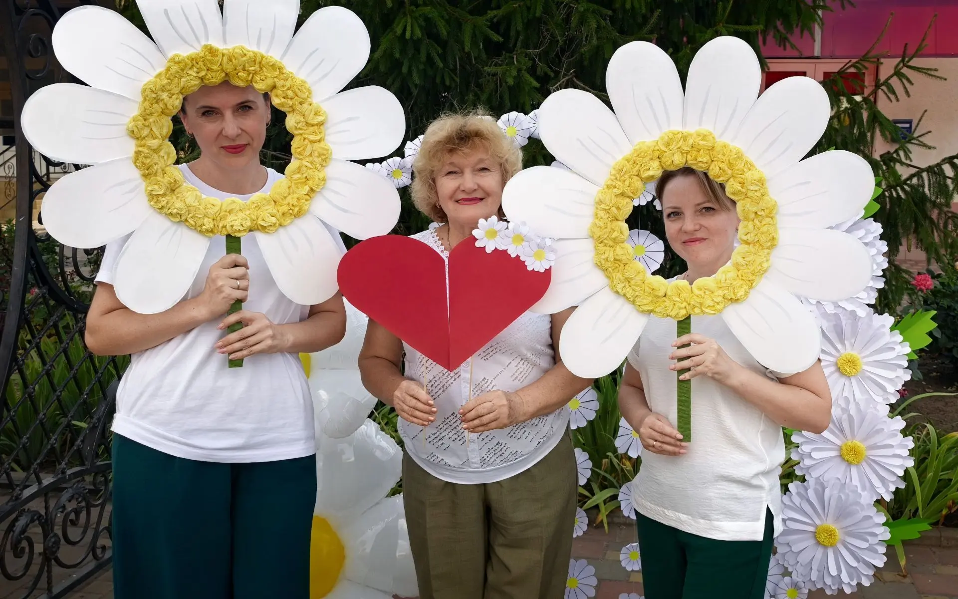 8 июля на сценической площадке «Ракушка» в селе Белая Глина прошло районное мероприятие, приуроченно