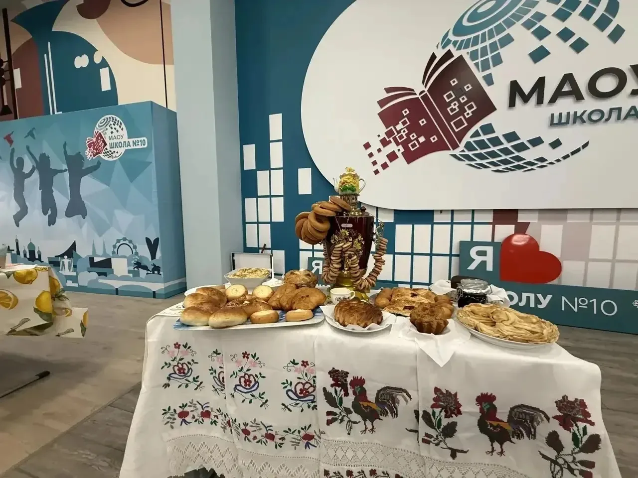 🎉 В МАОУ «Школа №10» отметили День коренных малочисленных народов России!!! 30 апреля в МАОУ «Школа 