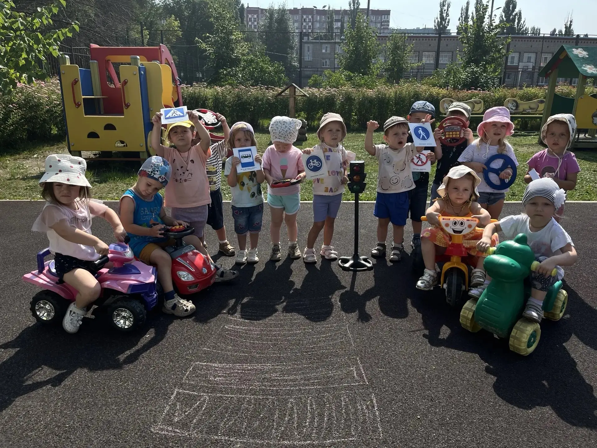 В  группе" Лучики"  прошёл не просто праздник, а самое настоящее приключение!  Сегодня ...