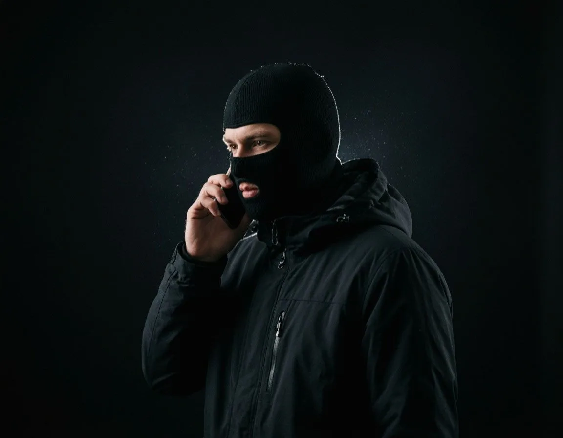 В августе новгородцы лишились из-за мошенников более 42 млн рублей