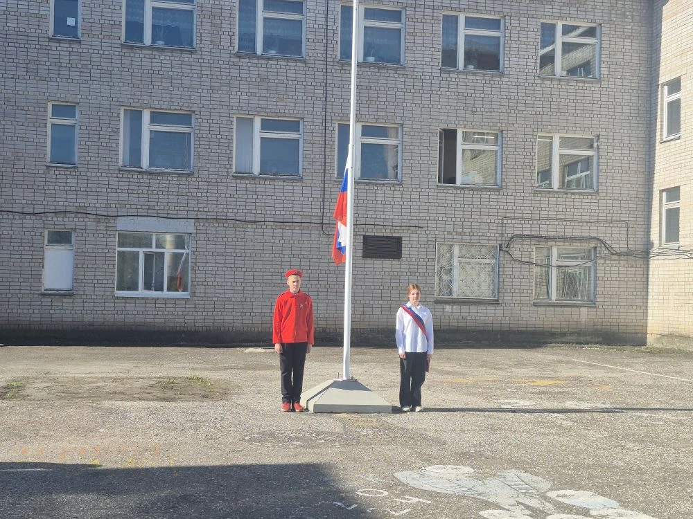 📌Сегодня, 18 мая, на торжественной линейке по поднятию флага мы с радостью объявили, ч...