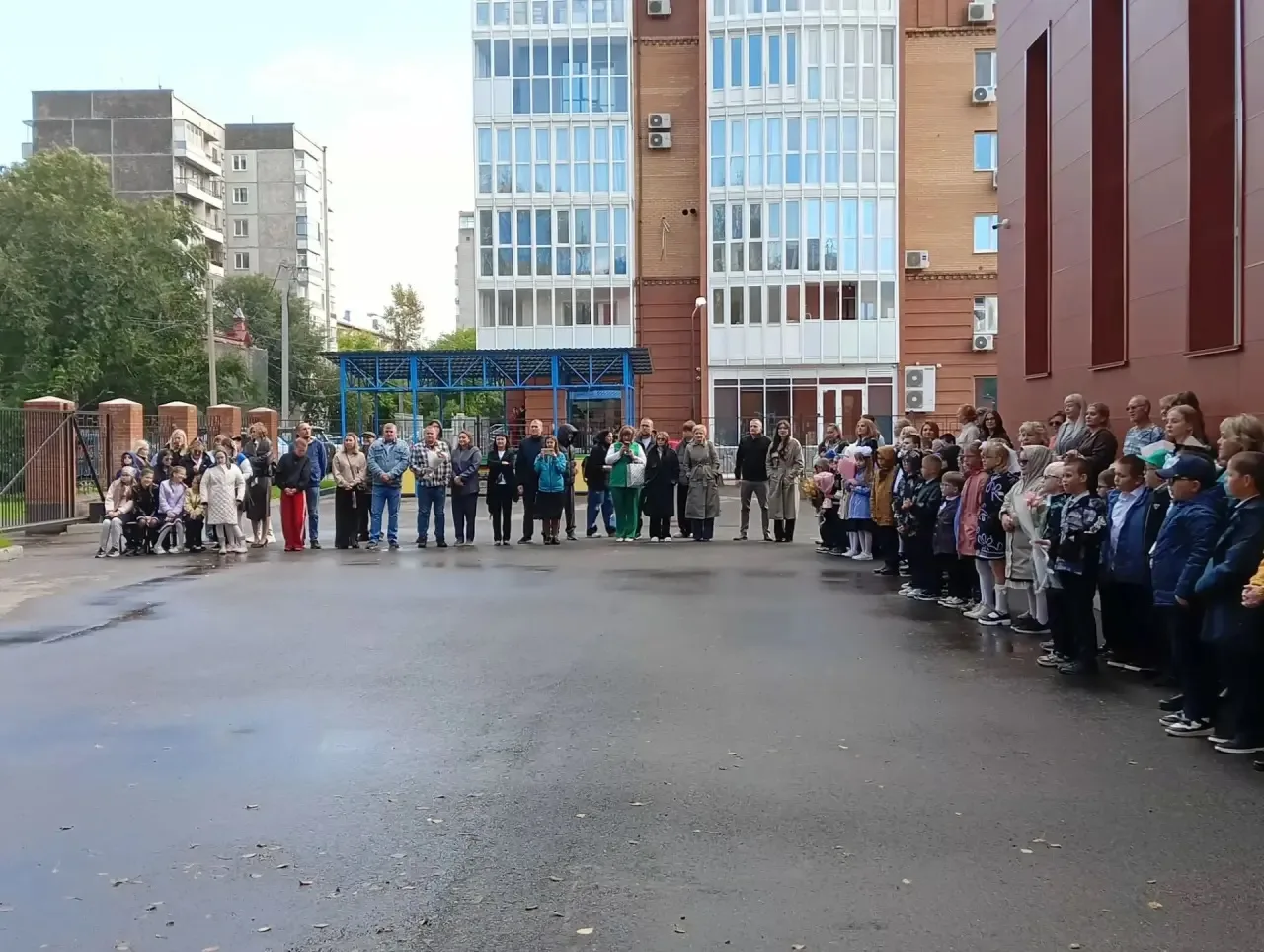 🔔🍂В школе прошла торжественная линейка ко Дню знаний 🔔🍂