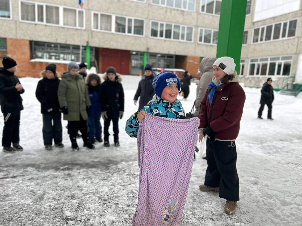 16 и 18 февраля в Заозерной школе прошли яркие и весёлые масленичные мероприятия.  В празднике участ