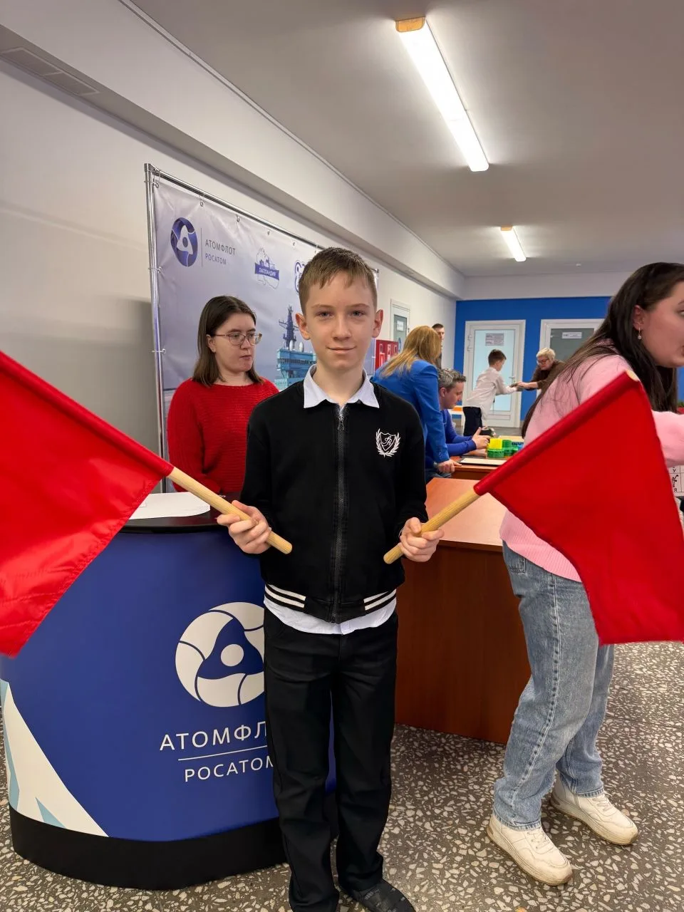 ⚡В Мурманске в детском технопарке «Кванториум» прошел областной тематический образовательный квиз «З