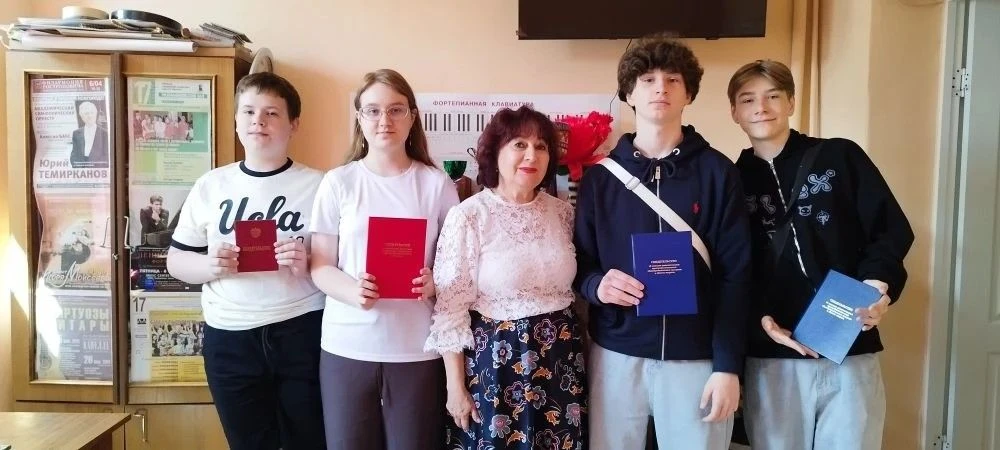 В Кощинской детской школе искусств прозвучали последние аккорды учебного года!
Волнительный и торжес