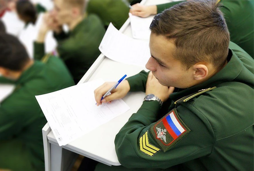 В военном комиссариате (Советского городского округа, Неманского и Славского муниципаль...