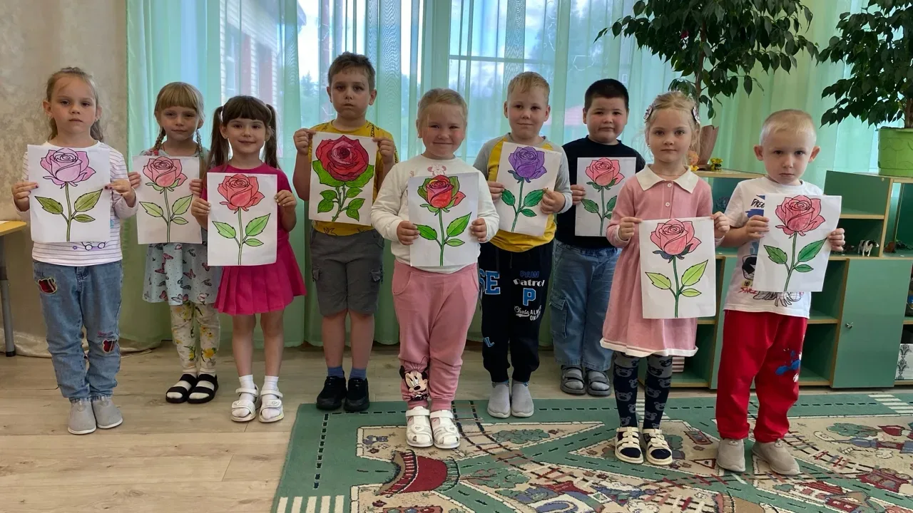 🌹 Праздник красоты и творчества: «День розы» в детском саду!
Лето- пора ярких красок и цветущей при