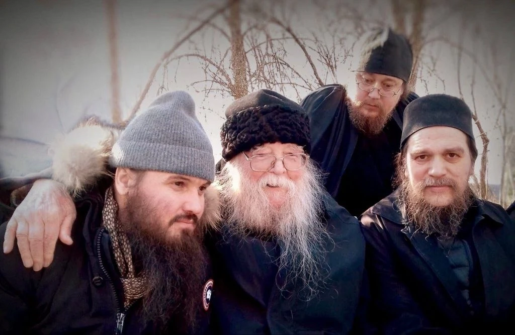 ✨ Нужно сначала на земле научиться жить в мире и в ладу со всеми людьми, тогда и о Царствии Божием м