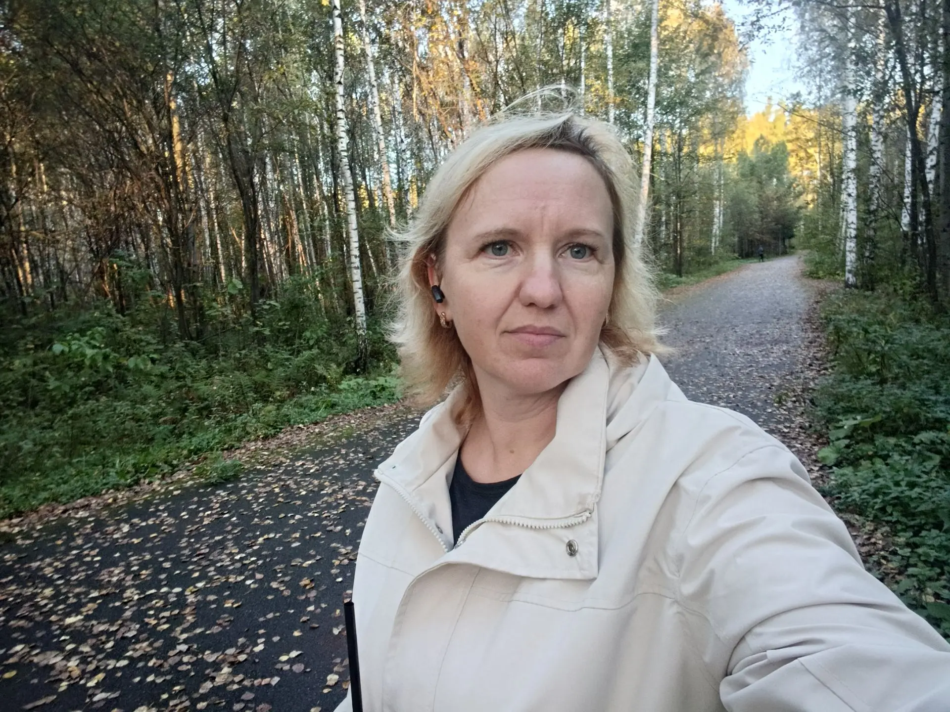 Вечерняя прогулка по Буревестнику. Так красиво осенью😊