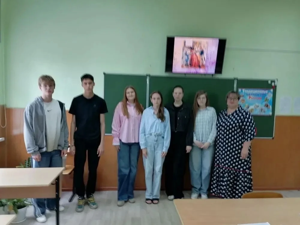 Сегодня пятый день в лагере "Интеллектуал". Великий наш русский, литературный язык зало...
