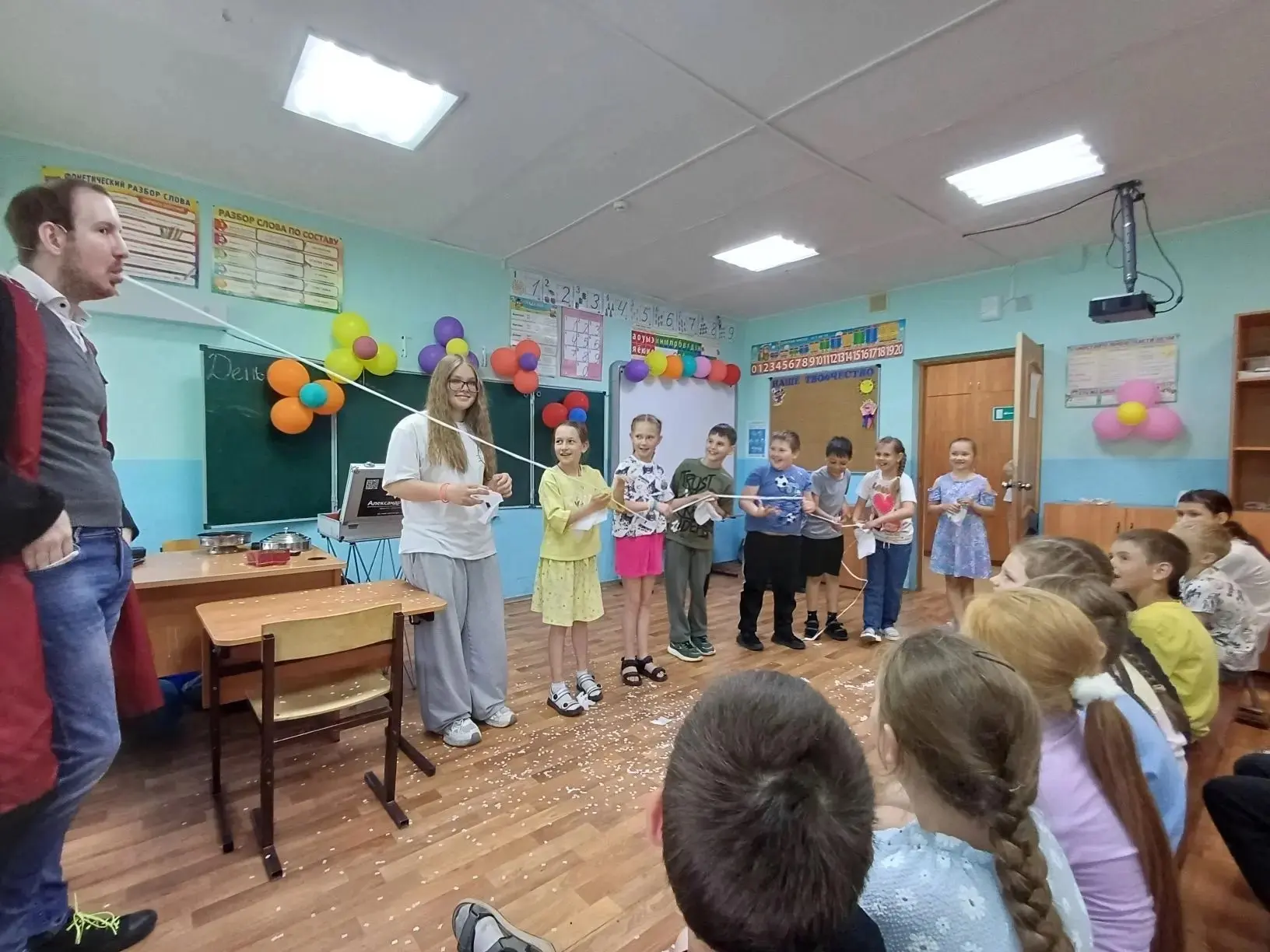 🎶☀ Яркий вторник в лагере «Солнечная Полянка»: традиции, творчество и единство! ☀🎶

Во вторник наш